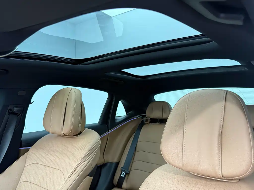 Mercedes-Benz E-Class 2024 — фото 16