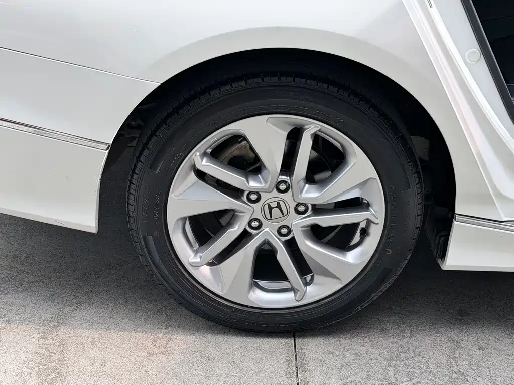 Honda Accord 2018 — фото 14