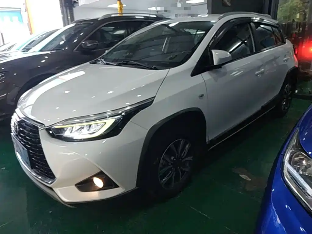 Toyota Yaris L 2021