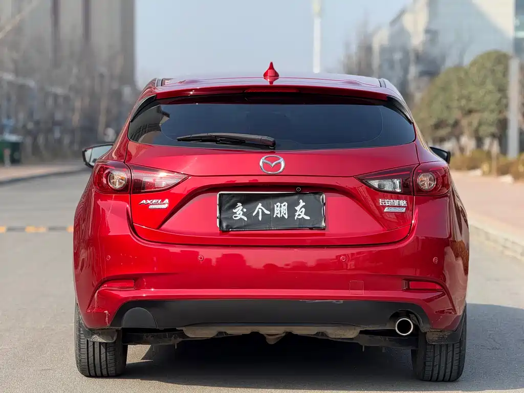 Mazda 3 Axela 2018 — фото 8