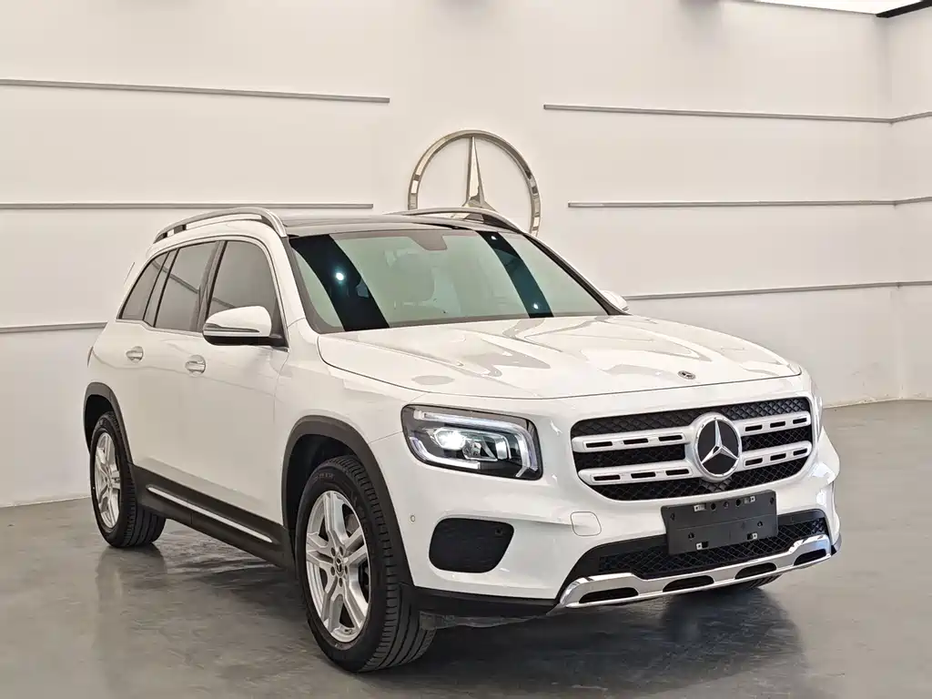 Mercedes-Benz GLB 2023