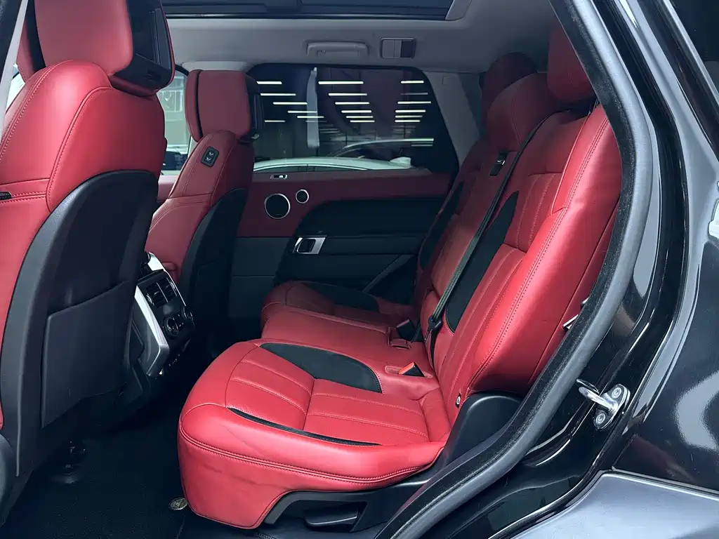 Land Rover Range Rover Sport 2021 — фото 17