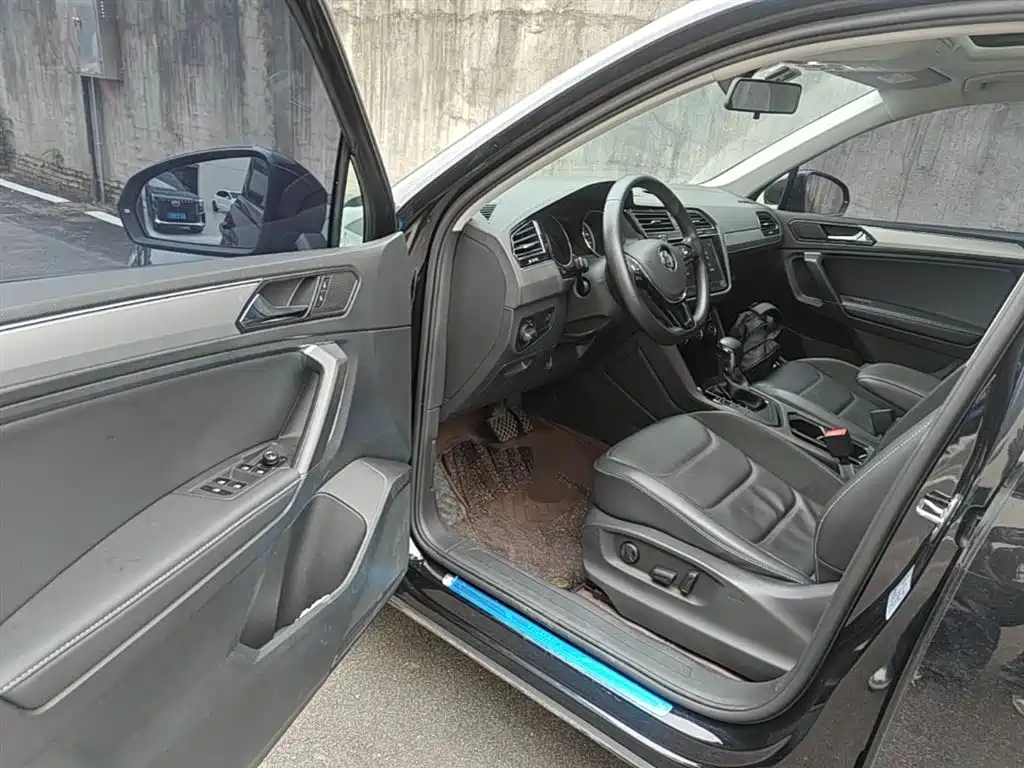 Volkswagen Tiguan L 2020 — фото 16