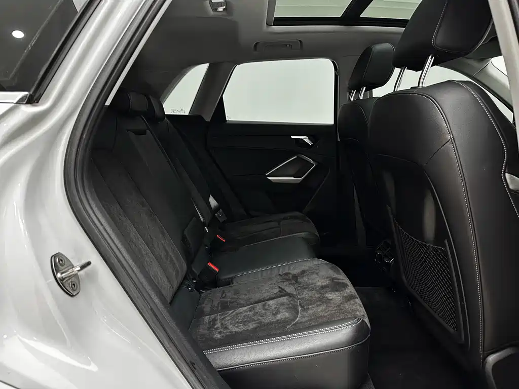 Audi Q3 2022 — фото 15