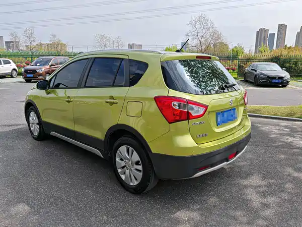 Suzuki S-Cross 2014