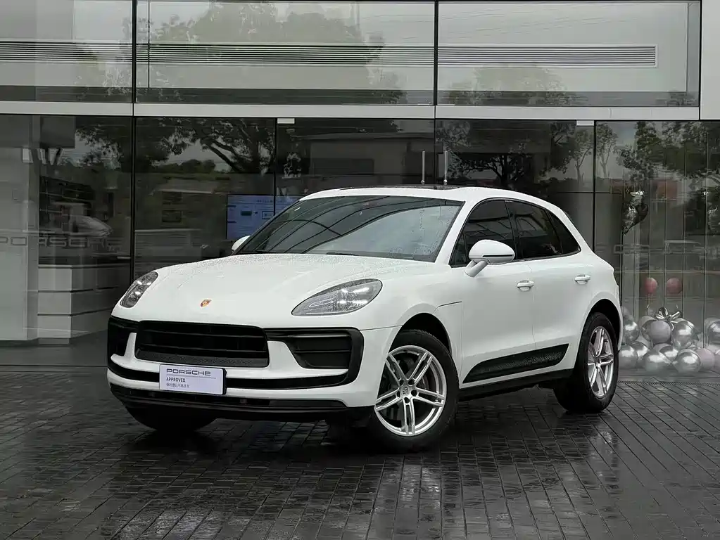 Porsche Macan 2023 — фото 1