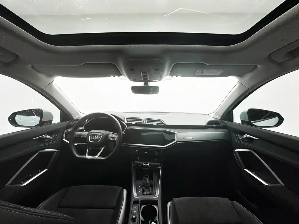 Audi Q3 2022 — фото 18
