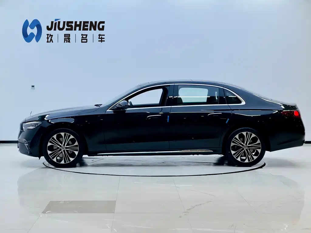 Mercedes-Benz E-Class 2025