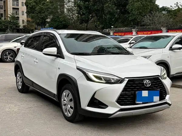 Toyota Yaris L 2023