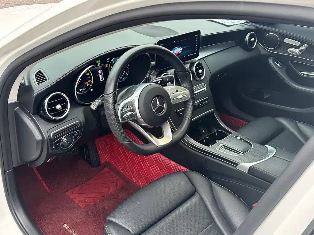 Mercedes-Benz C-Class 2020 — фото 9