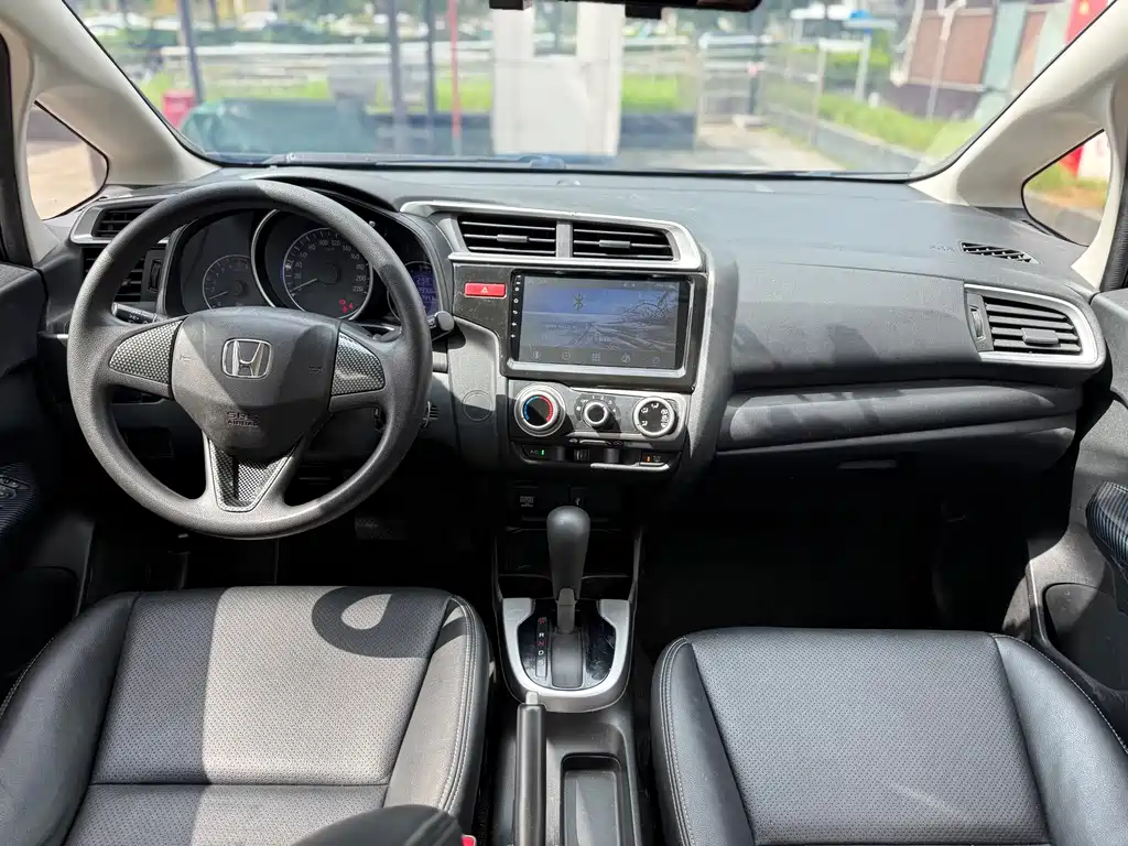 Honda Fit 2016 — фото 8