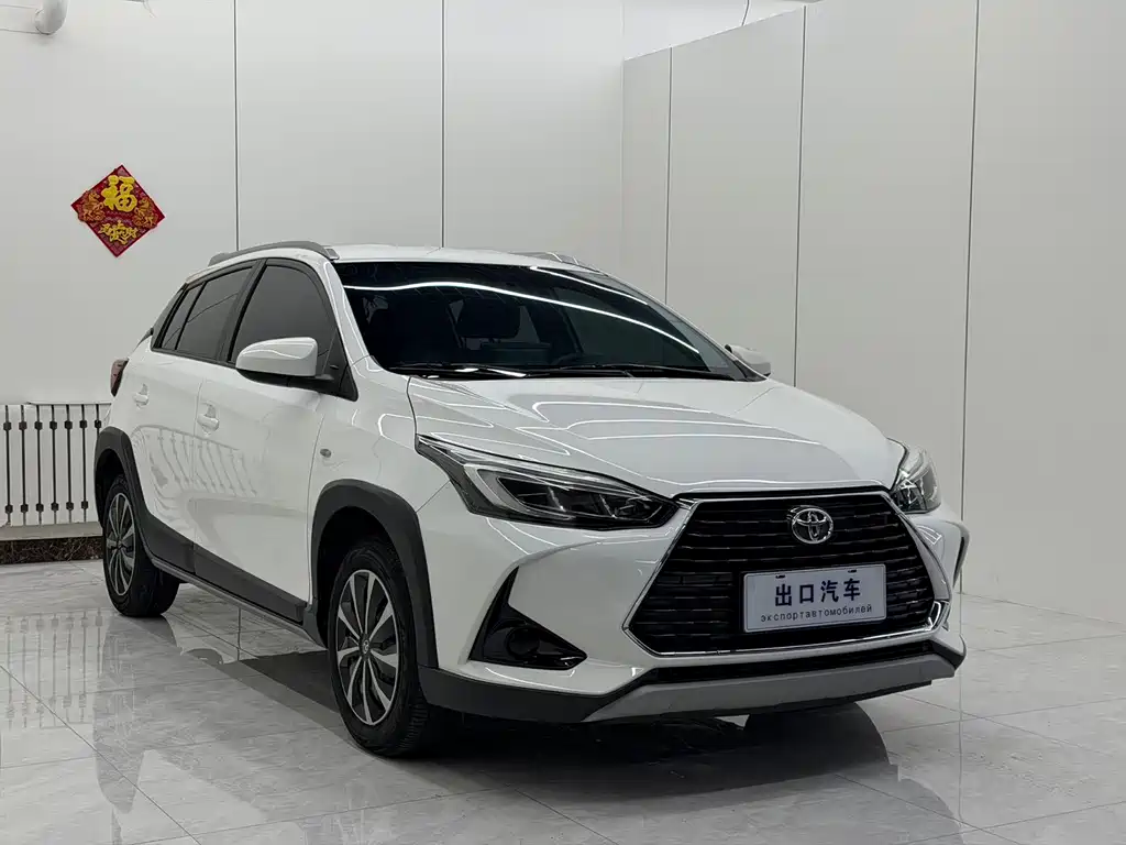 Toyota Yaris L 2023