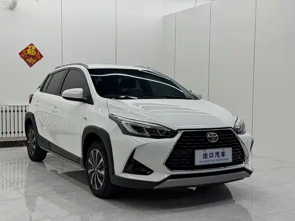 Toyota Yaris L 2023