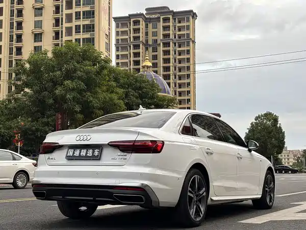 Audi A4L 2021