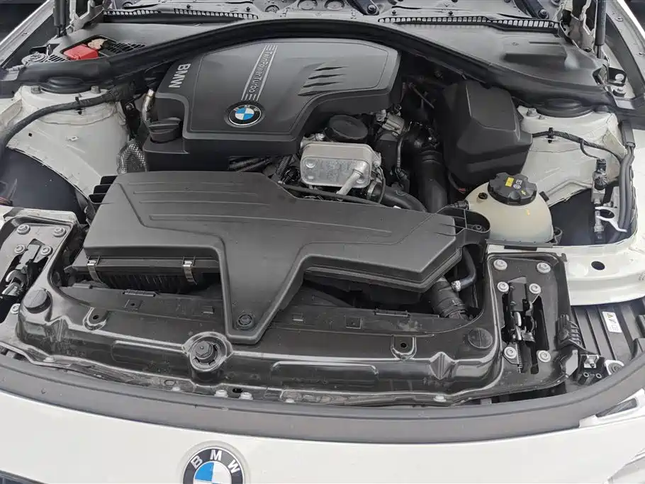 BMW 3 Series 2015 — фото 10
