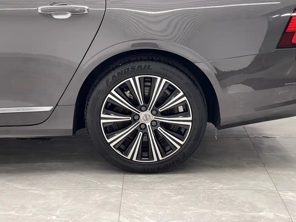 Volvo S90 2021 — фото 12