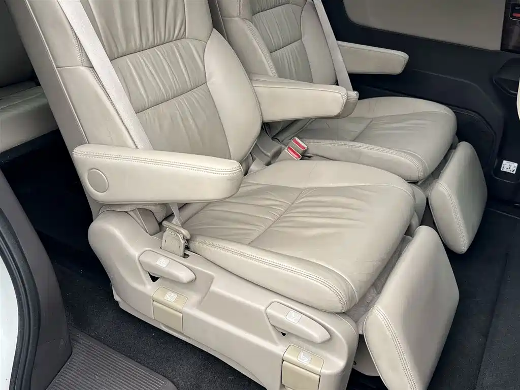 Honda Odyssey 2016 — фото 15