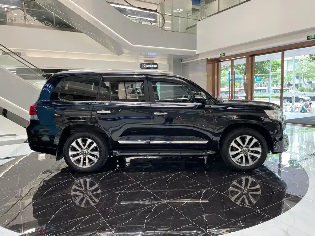 Toyota Land Cruiser 2019 — фото 4