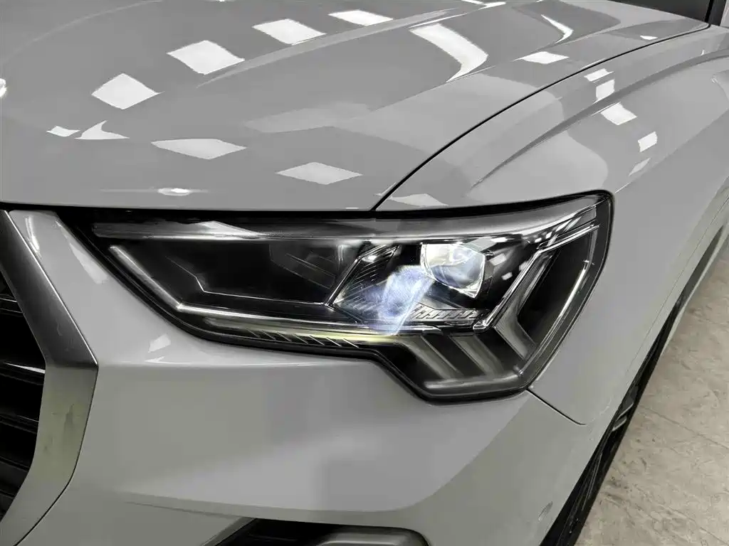Audi Q3 2022 — фото 18