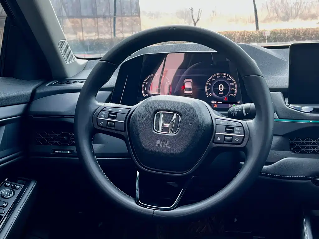 Honda Accord 2024 — фото 11