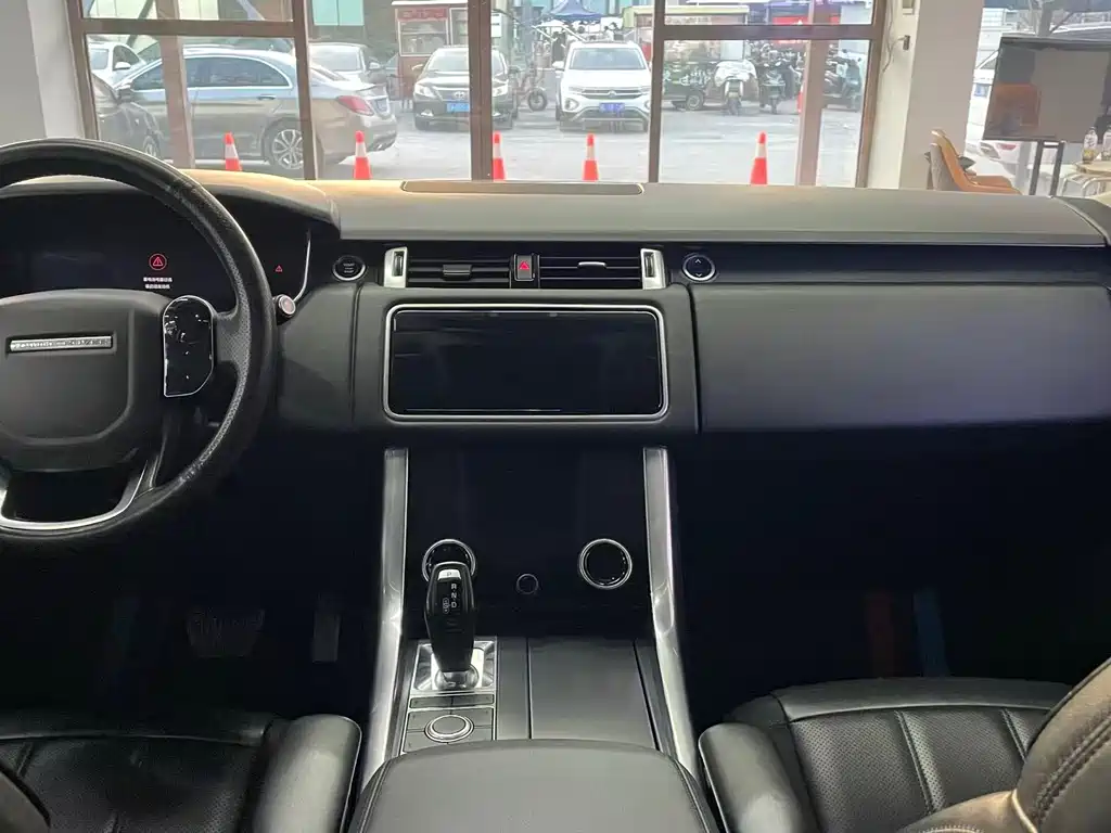 Land Rover Sport 2019 — фото 19
