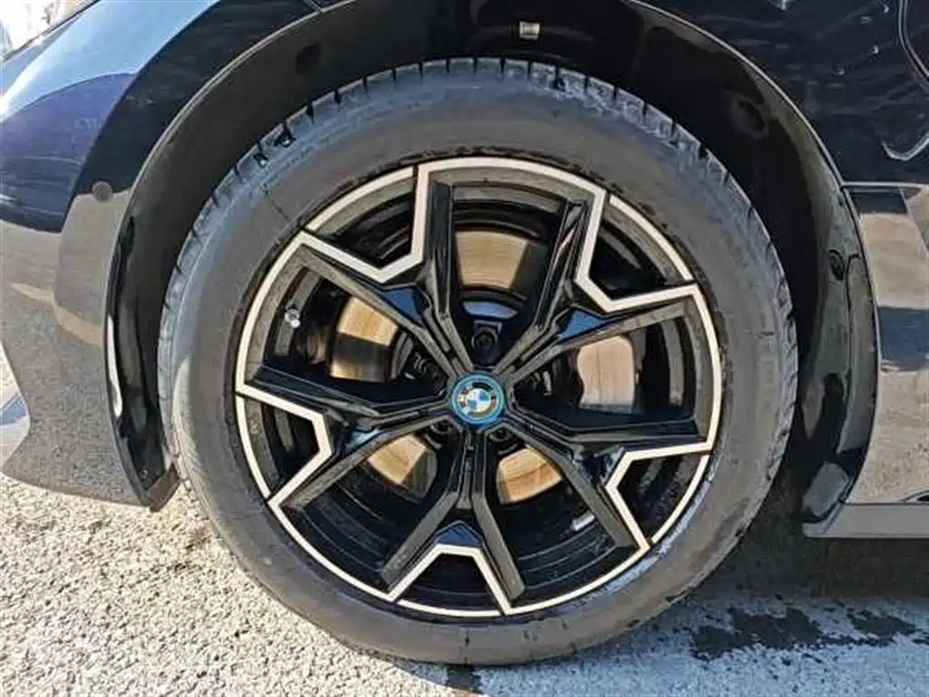 BMW i3 2025 — фото 9