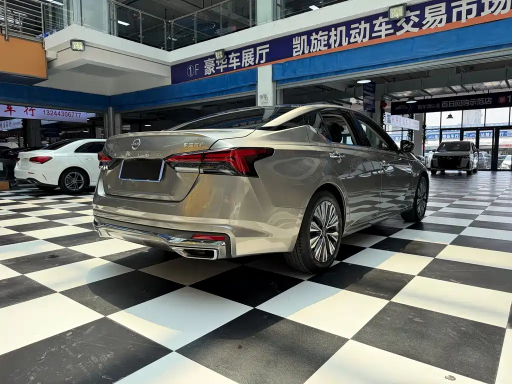 Nissan Teana 2023 — фото 18