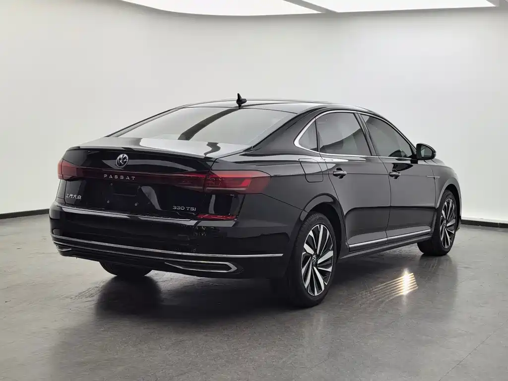 Volkswagen Passat 2022 — фото 4
