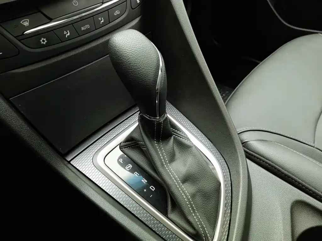 Buick Excelle 2021 — фото 13