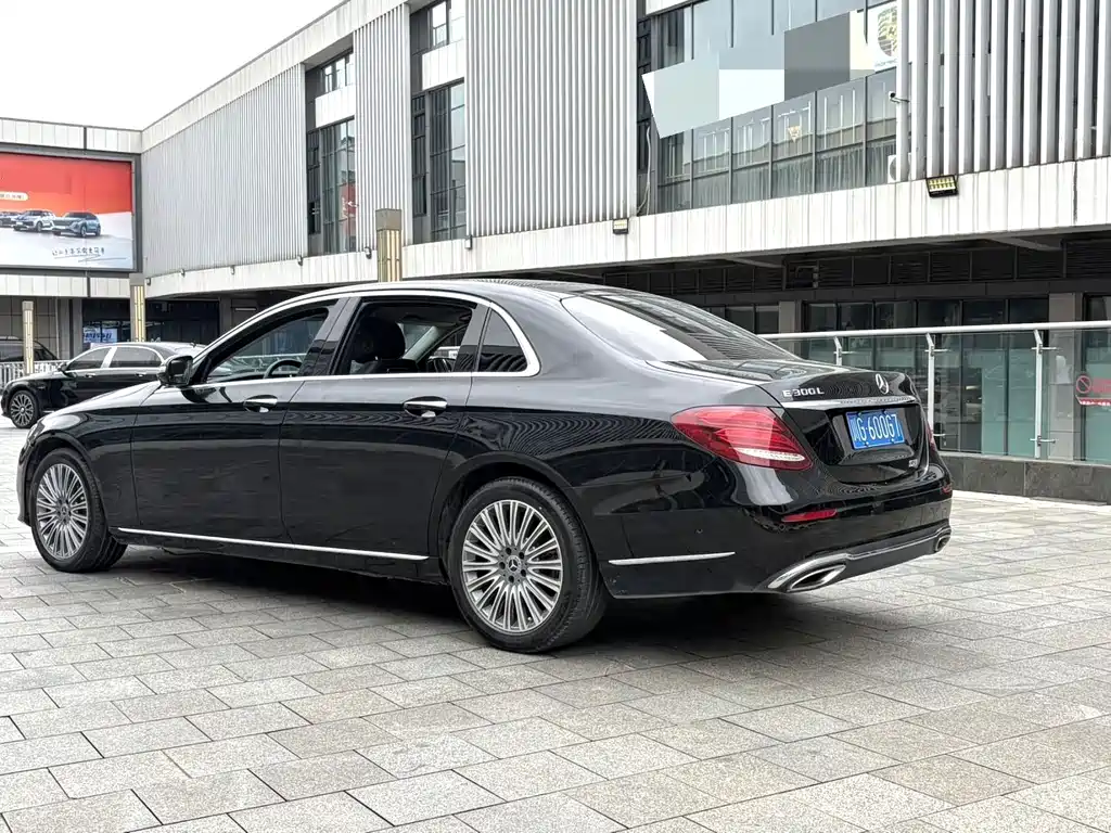 Mercedes-Benz E-Class 2020 — фото 9