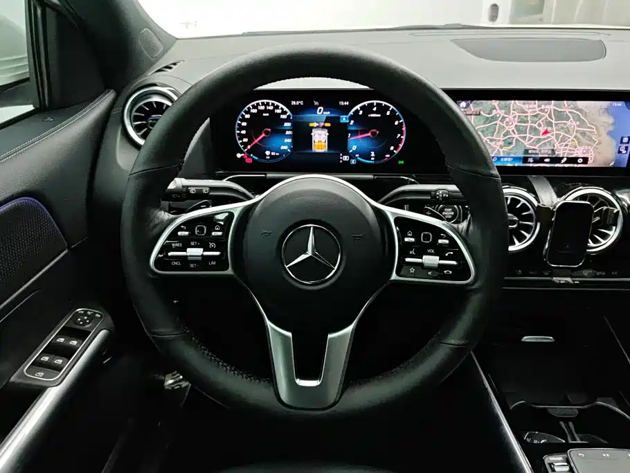 Mercedes-Benz GLA 2021 — фото 15