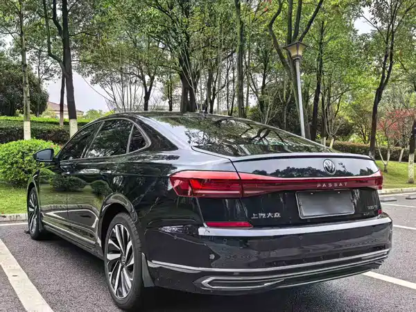 Volkswagen Passat 2023