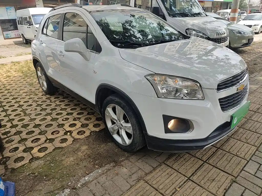 Chevrolet Trax 2015 — фото 4