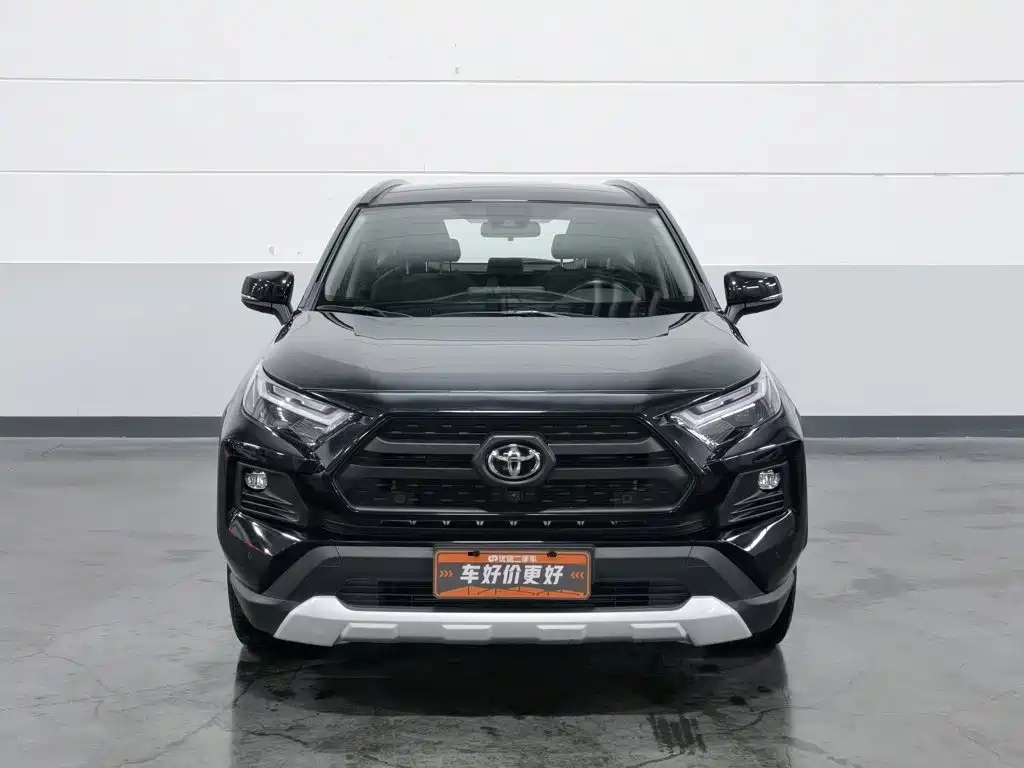 Toyota RAV4 2023 — фото 3