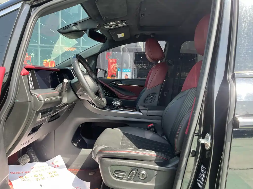 GAC Motor Trumpchi M8 2023 — фото 4