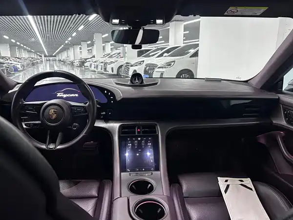 Porsche Taycan 2022