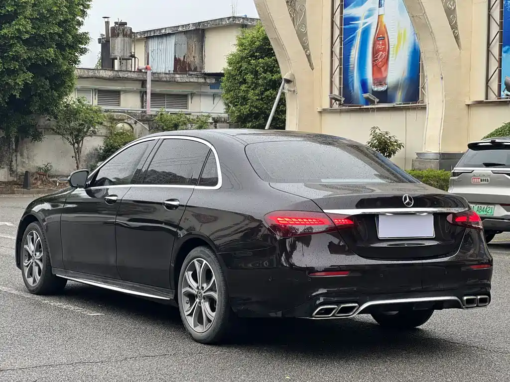 Mercedes-Benz E-Class 2021 — фото 12