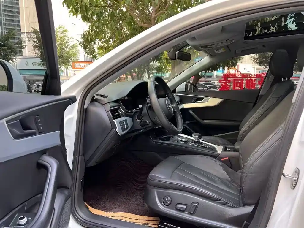 Audi A4L 2019