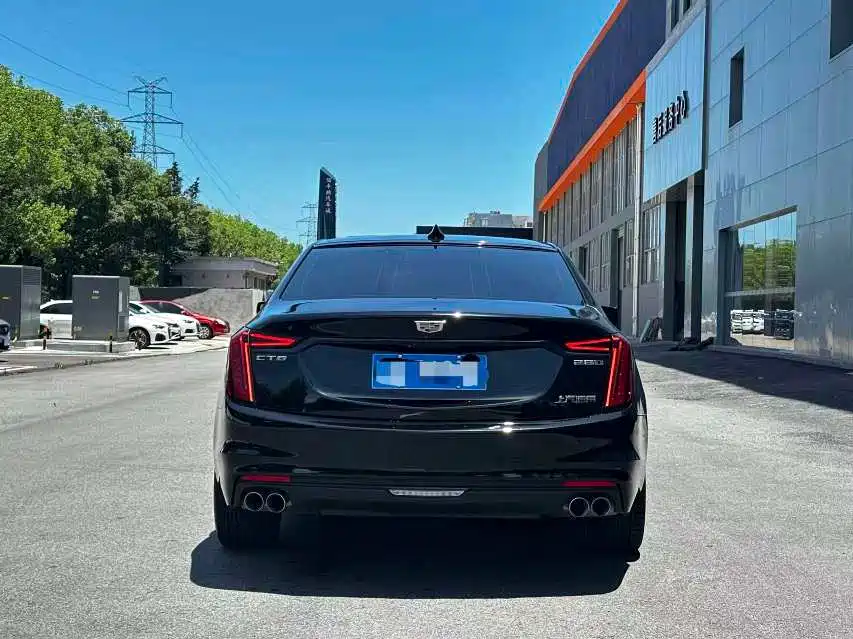 Cadillac CT6 2022 — фото 9