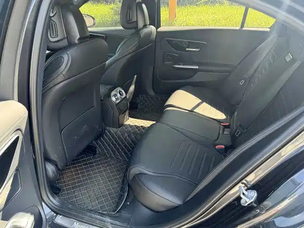 Mercedes-Benz C-Class 2023