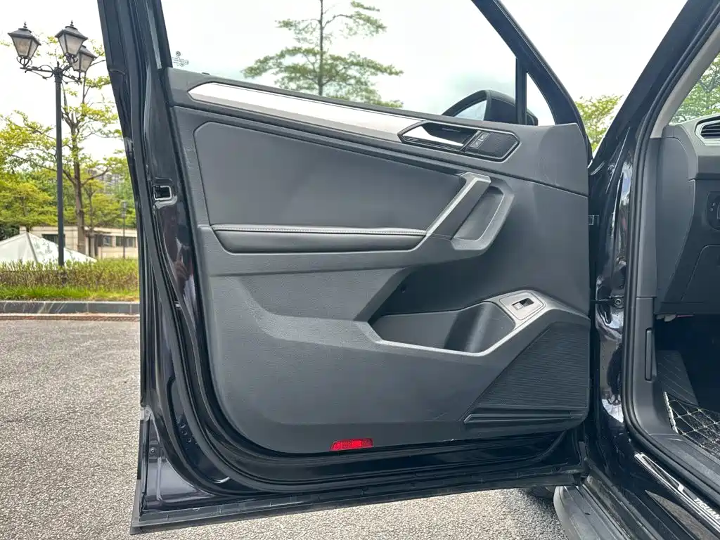 Volkswagen Tiguan L 2019