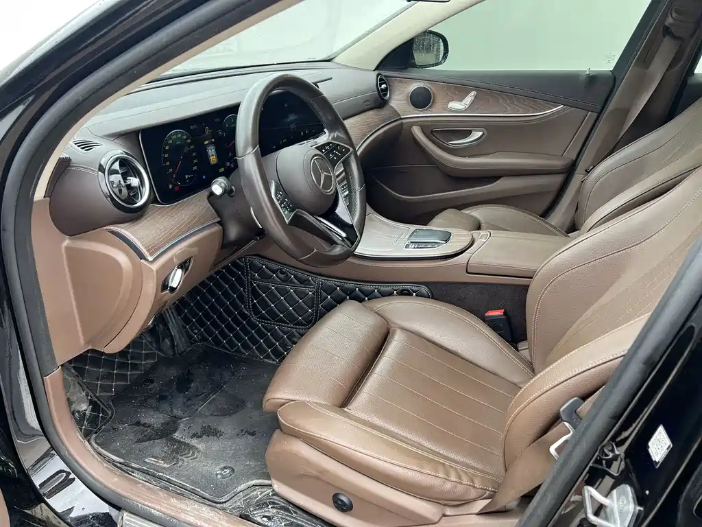 Mercedes-Benz E-Class 2024