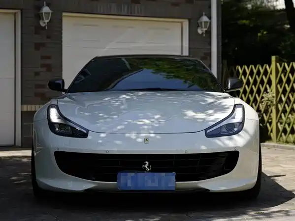 Ferrari GTC4Lusso 2017