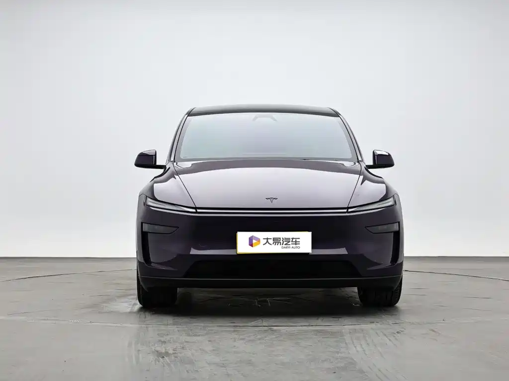 Tesla Model Y L 2026 — фото 2
