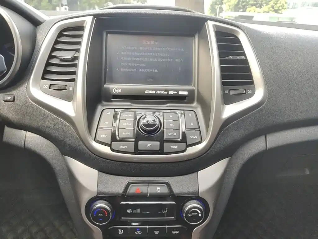 Changan Eado XT 2014 — фото 13