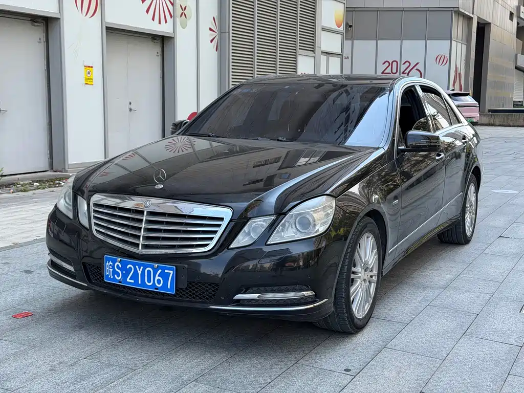 Mercedes-Benz E-Class 2010