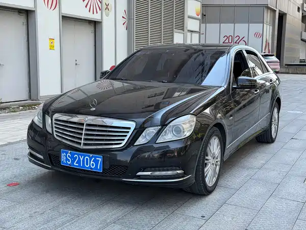 Mercedes-Benz E-Class 2010