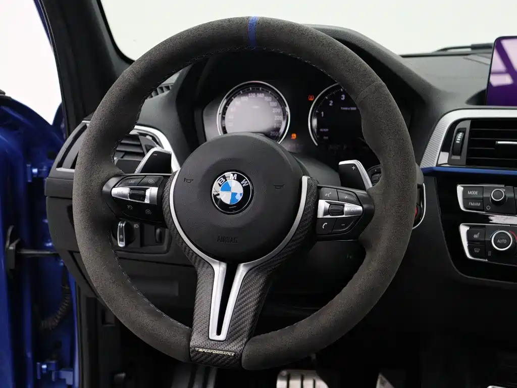 BMW 1 Series 2017 — фото 14