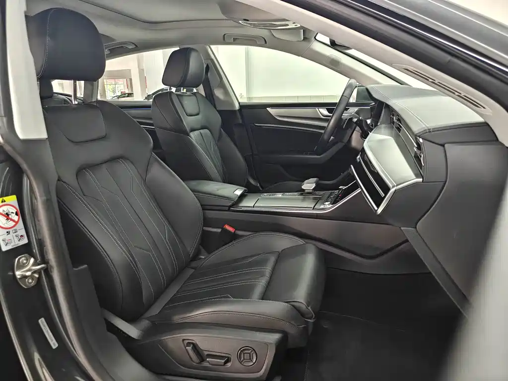 Audi A7 2024 — фото 14