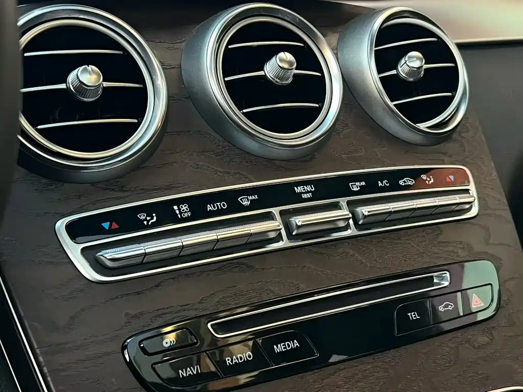 Mercedes-Benz GLC 2016 — фото 8